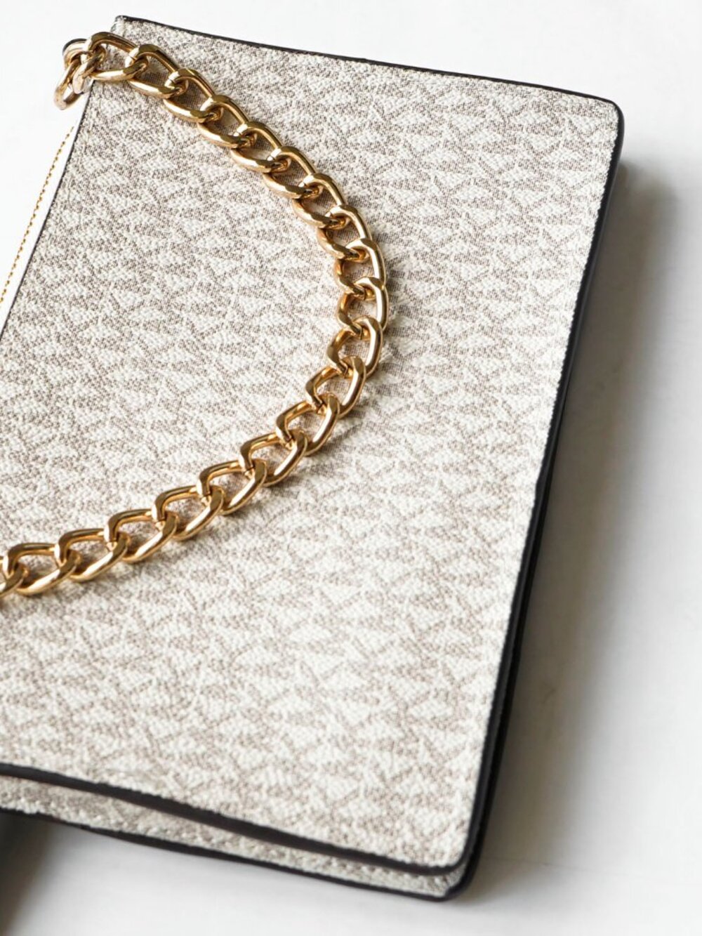 Michael Kors Belt Bag Vanilla Signature Fanny Pack White Gold Tone MK Logo - Picture 10 of 10